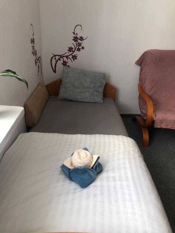 Comfortable 3 Bedroom Rental Unit With A Cozy Balcony In Center Warszawa Zewnętrze zdjęcie