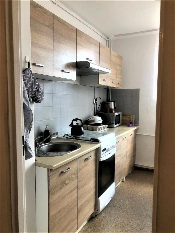 Comfortable 3 Bedroom Rental Unit With A Cozy Balcony In Center Warszawa Zewnętrze zdjęcie