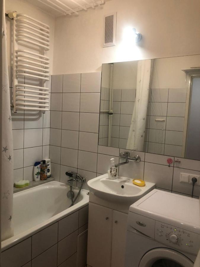 Comfortable 3 Bedroom Rental Unit With A Cozy Balcony In Center Warszawa Zewnętrze zdjęcie